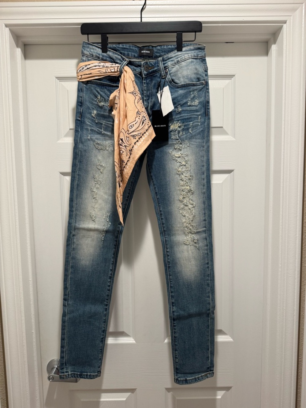 NWT BLUECARATS Skinny Distressed Men’s Jeans with Peach Bandana Accent